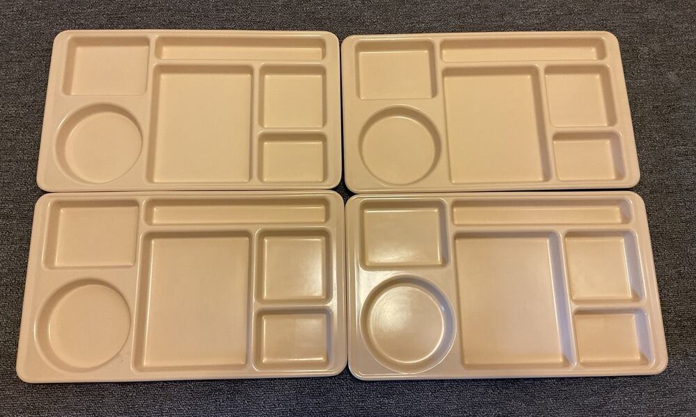 4 SiLite 158 School Cafeteria 6 Compartment Lunch Trays Melamine Divided Lot